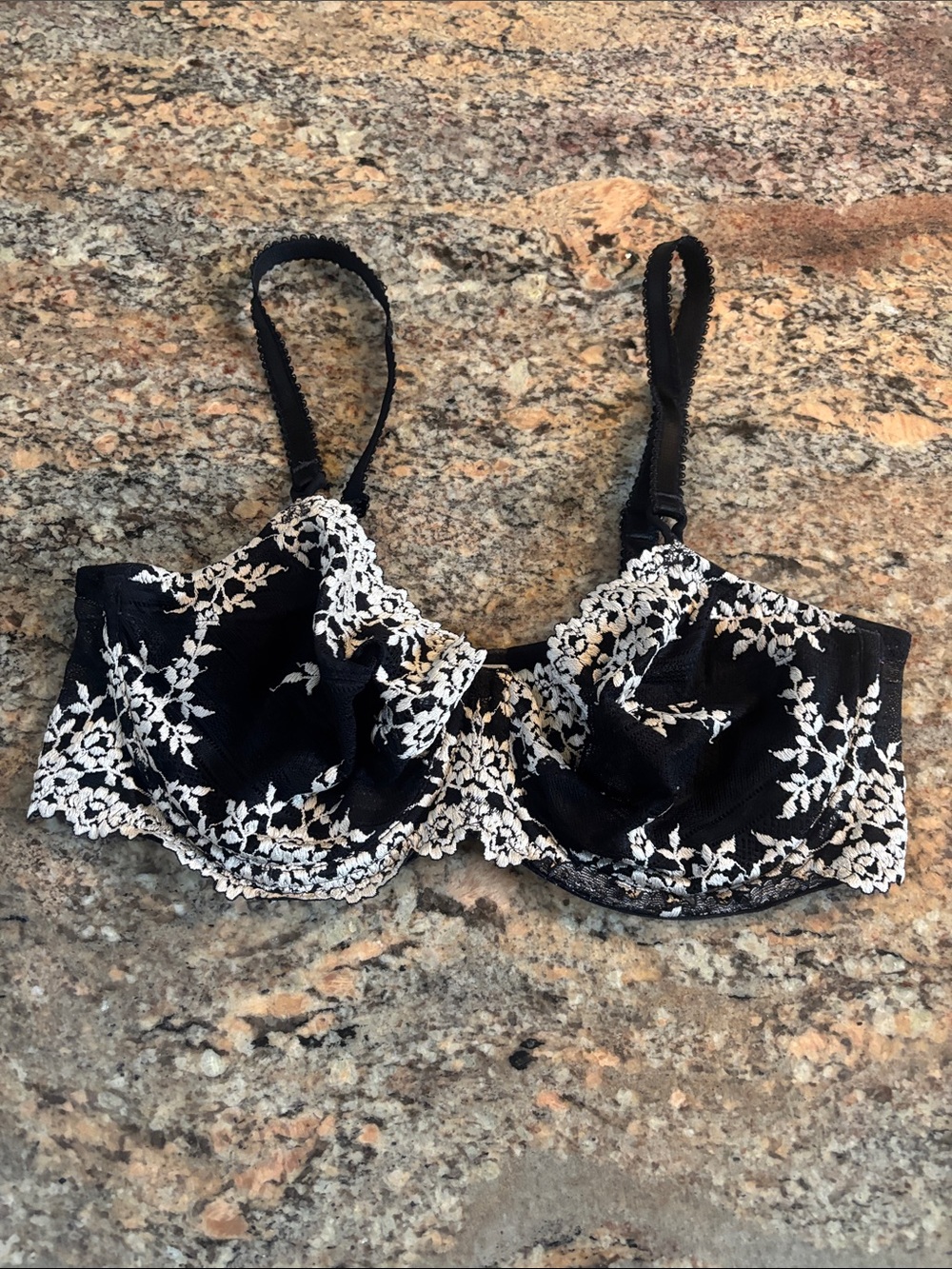 Wacoal Black Bra with White Floral Lace Embroidery 40D